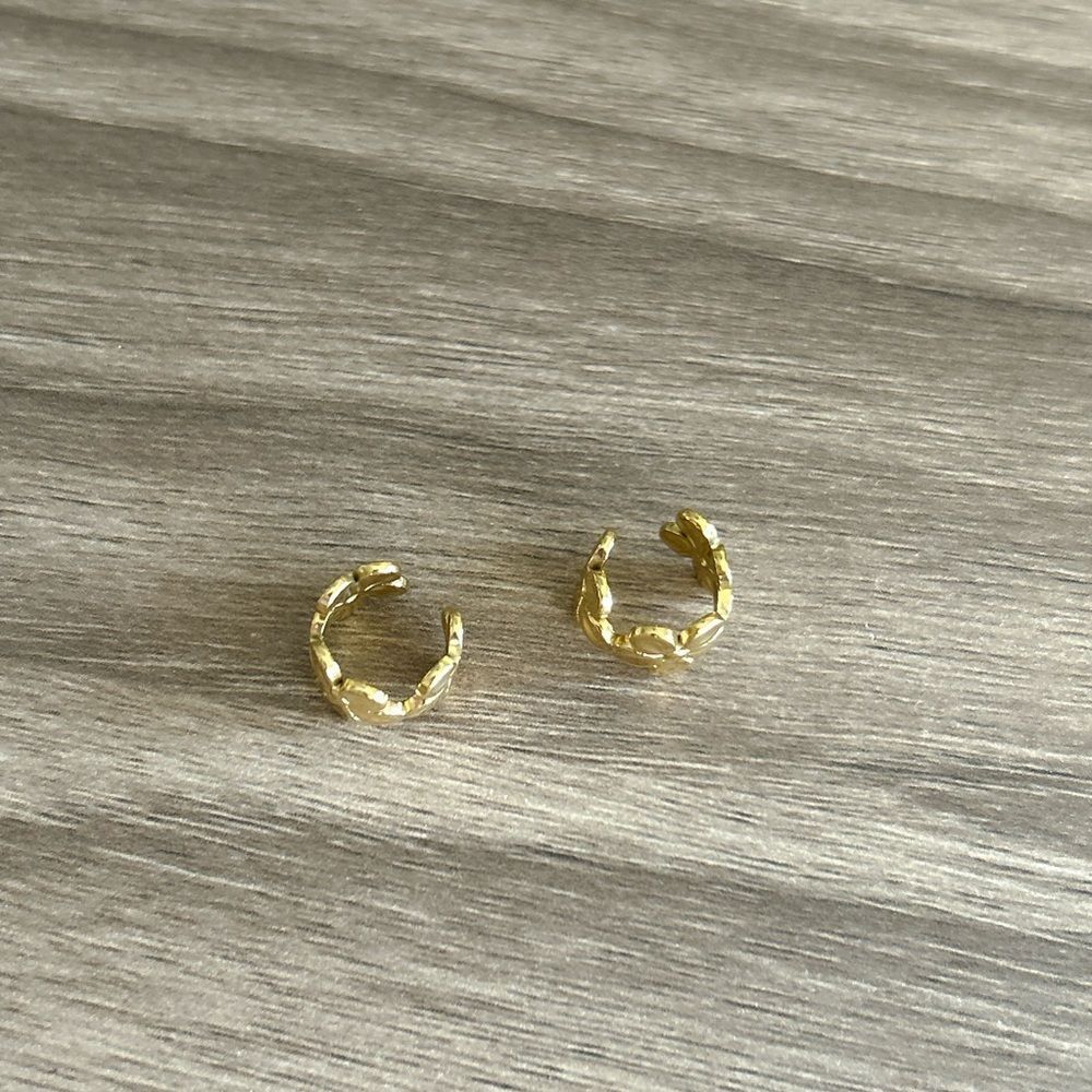 Flower Ear Cuff Q902 - Picture 4 of 5